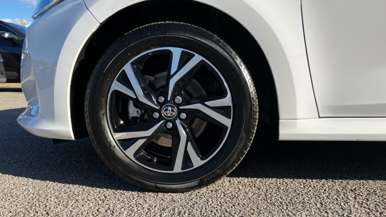 Toyota Yaris 1.5 Hybrid Design 5dr CVT Hybrid Hatchback